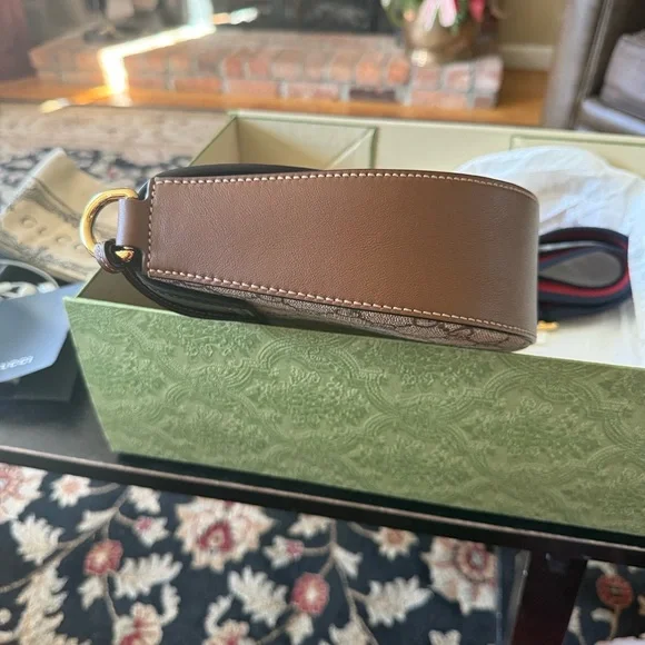 Authentic Gucci Supreme Padlock Crossbody Bag NWOT Reasonable offers welcome - Picture 4 of 14